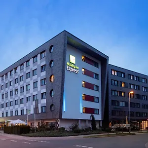 3* Hotel Express Airport By Ihg