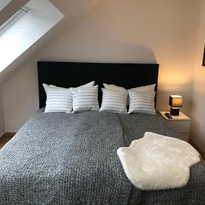  Apartment Newtown